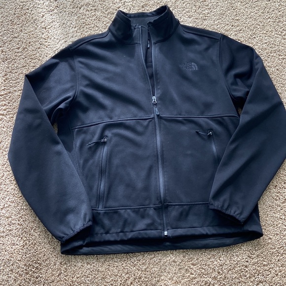 Men’s North Face Jacket - Picture 3 of 10